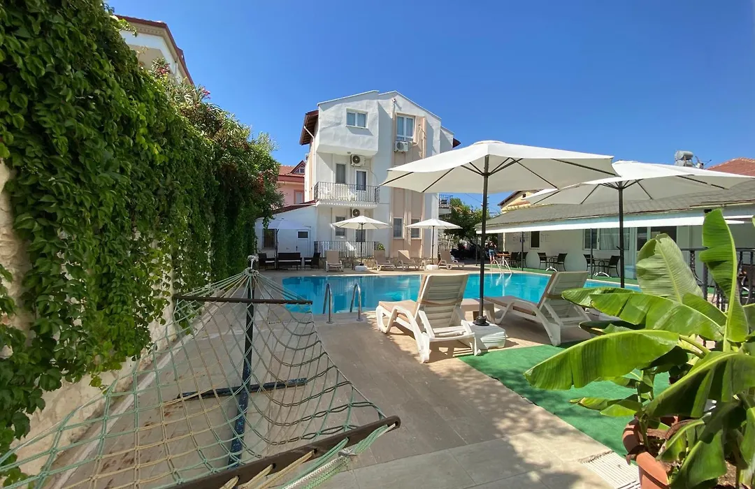 Cam Hotel-1
